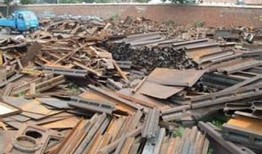 最新爆料废铁多少钱,行情波动，废铁价值几何？